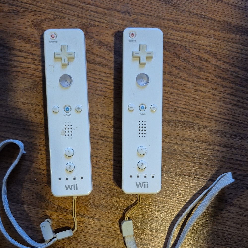 Nintendo Wii Controllers - White